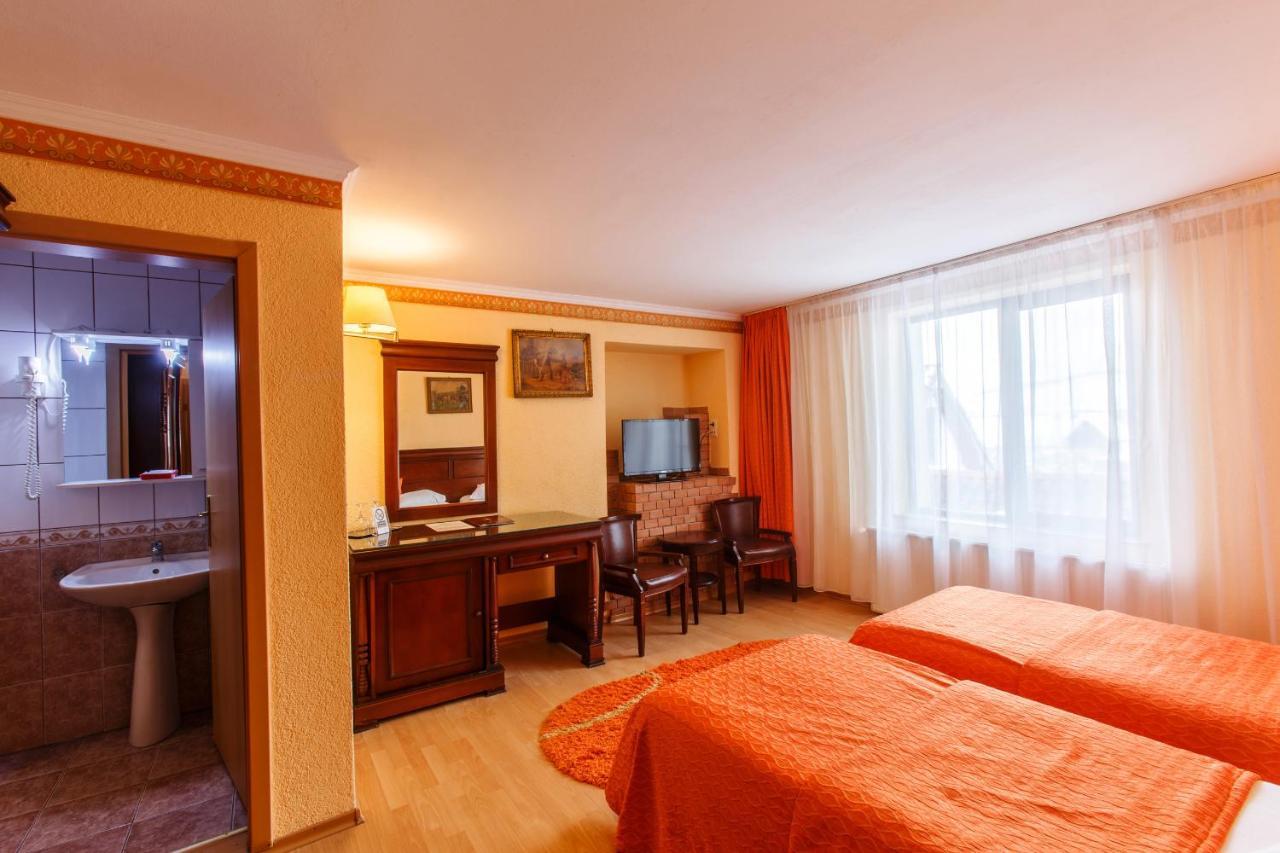 Domeniul Dracula Danes Hotel Ngoại thất bức ảnh