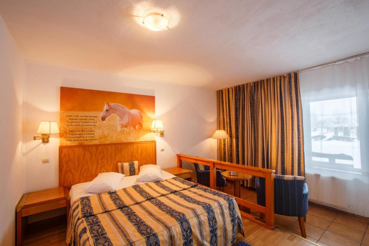 Domeniul Dracula Danes Hotel Ngoại thất bức ảnh