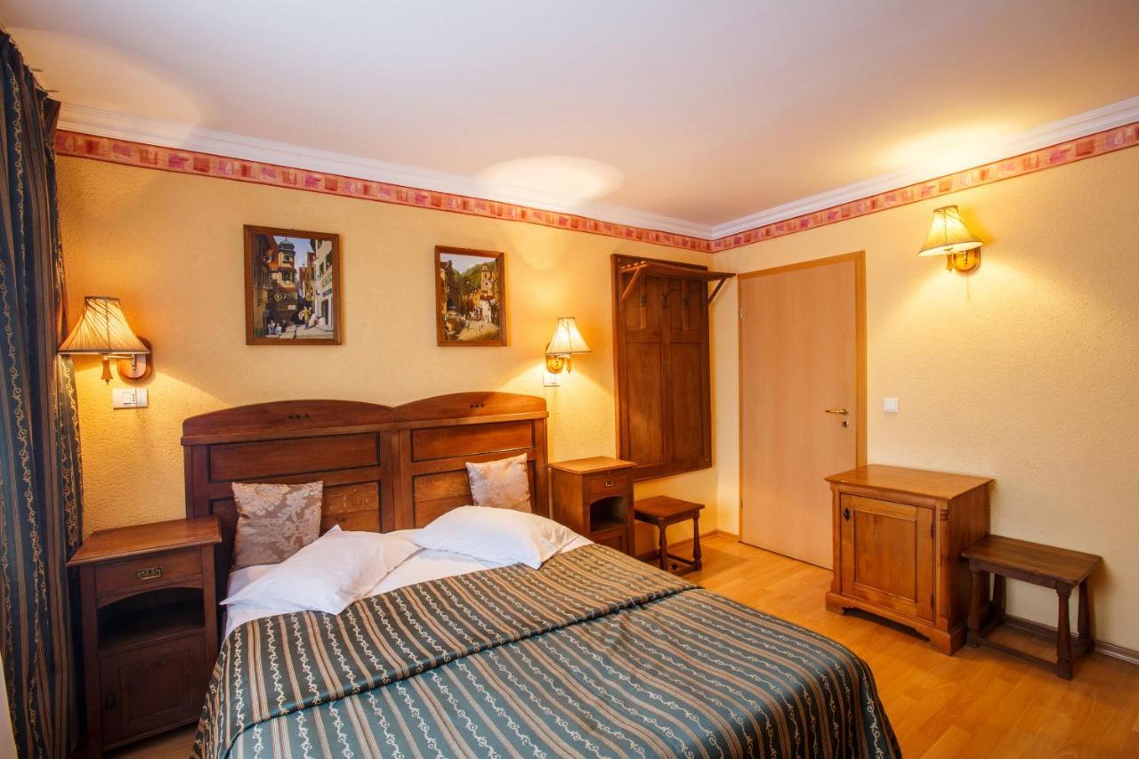 Domeniul Dracula Danes Hotel Ngoại thất bức ảnh