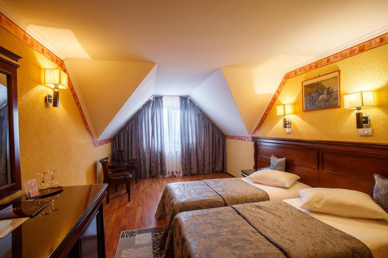 Domeniul Dracula Danes Hotel Ngoại thất bức ảnh
