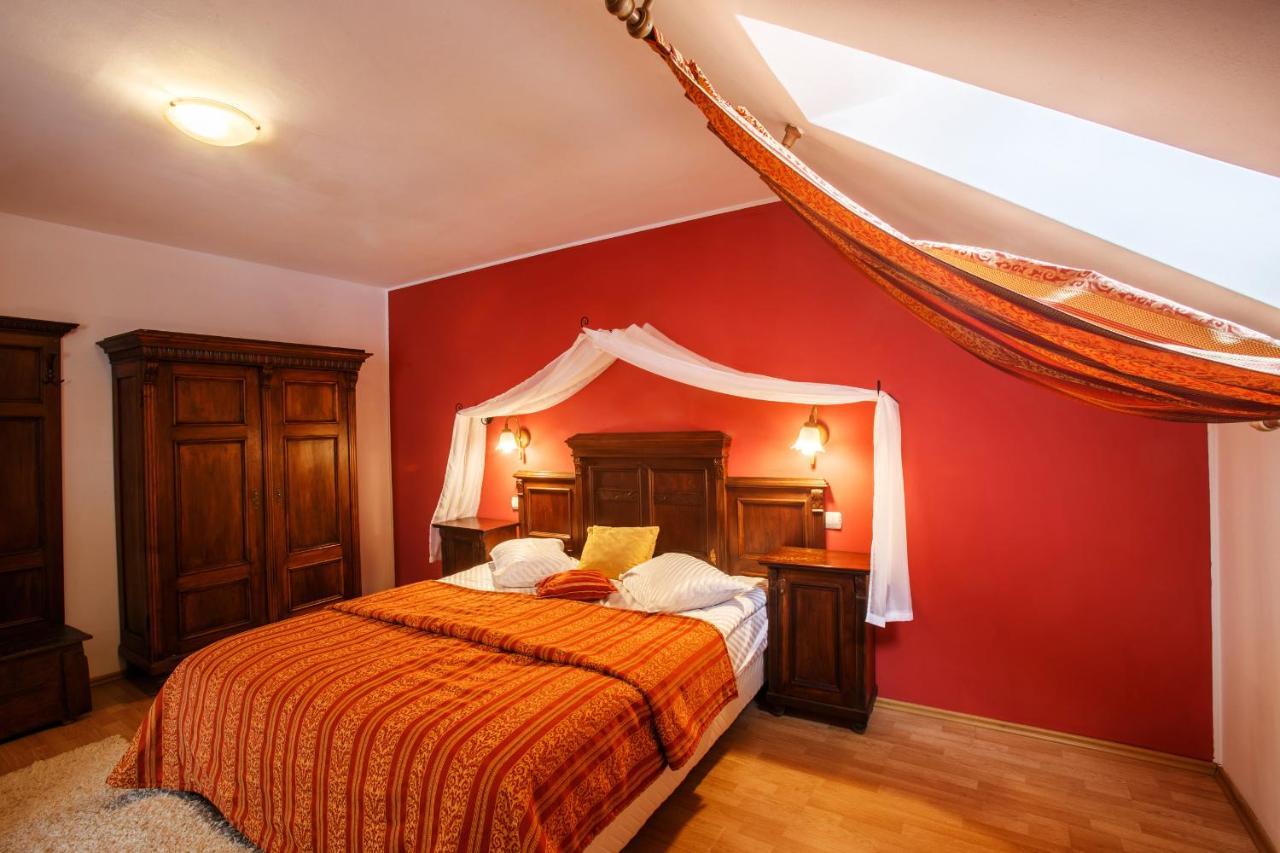 Domeniul Dracula Danes Hotel Ngoại thất bức ảnh