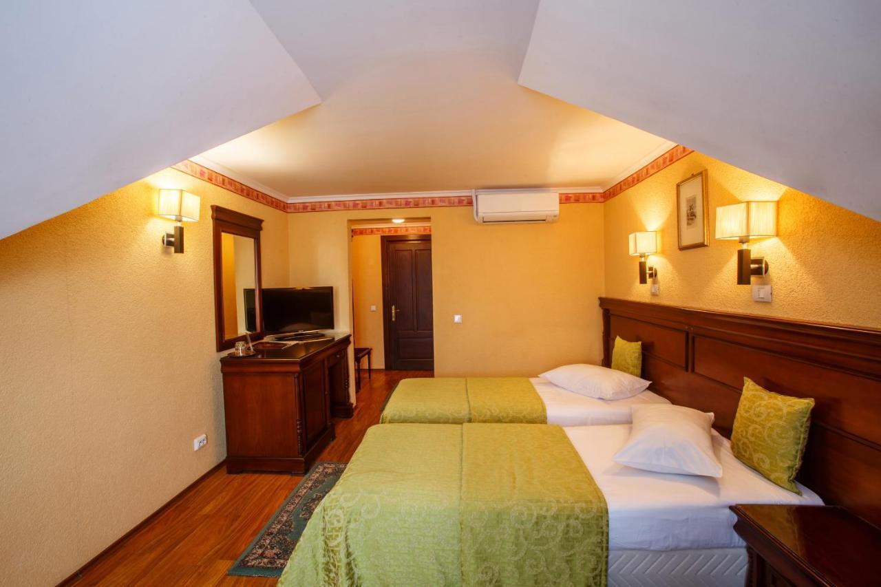 Domeniul Dracula Danes Hotel Ngoại thất bức ảnh