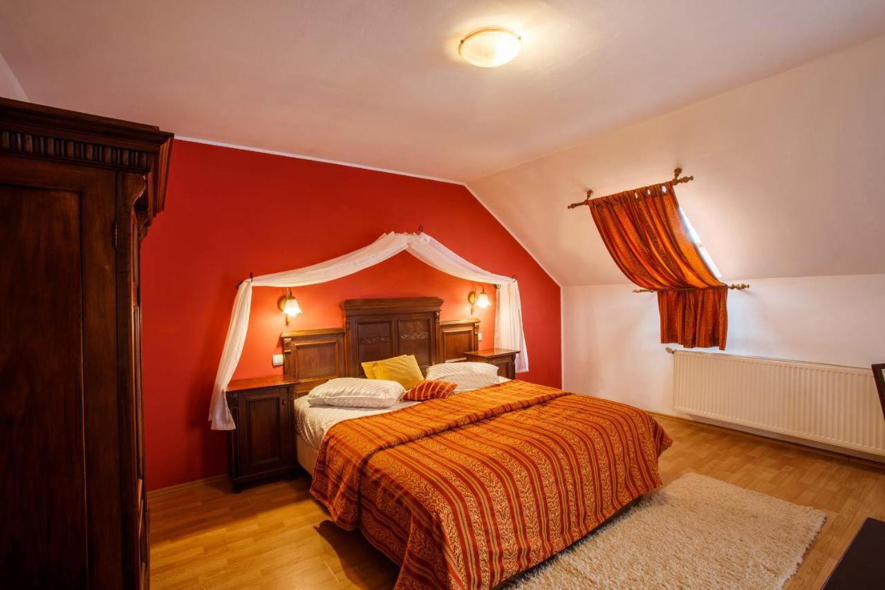 Domeniul Dracula Danes Hotel Ngoại thất bức ảnh