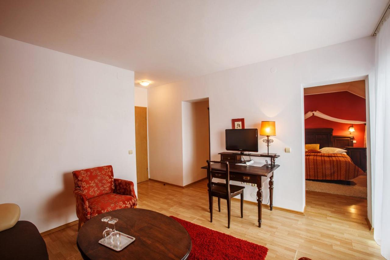 Domeniul Dracula Danes Hotel Ngoại thất bức ảnh