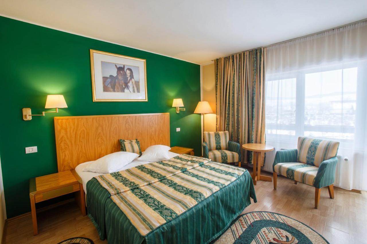 Domeniul Dracula Danes Hotel Ngoại thất bức ảnh