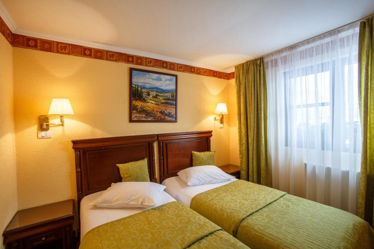 Domeniul Dracula Danes Hotel Ngoại thất bức ảnh