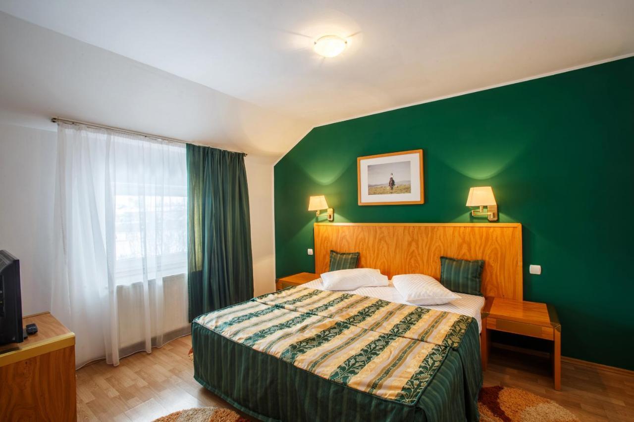 Domeniul Dracula Danes Hotel Ngoại thất bức ảnh